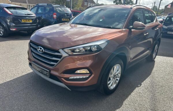 2017 17 Hyundai Tuscon 1.7 SE Nav B-Drive 2WD CRDi 5dr, Met Bronze, 110,000 Miles